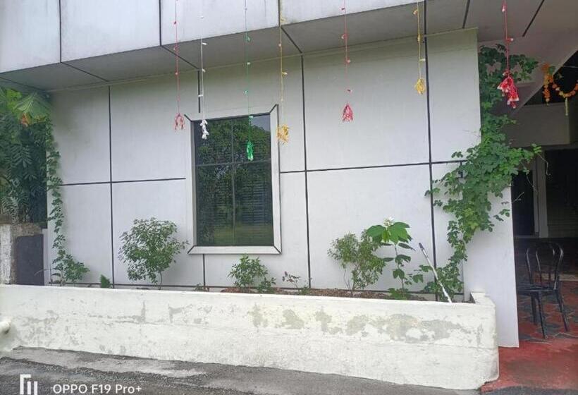 ホテル Dona Residency