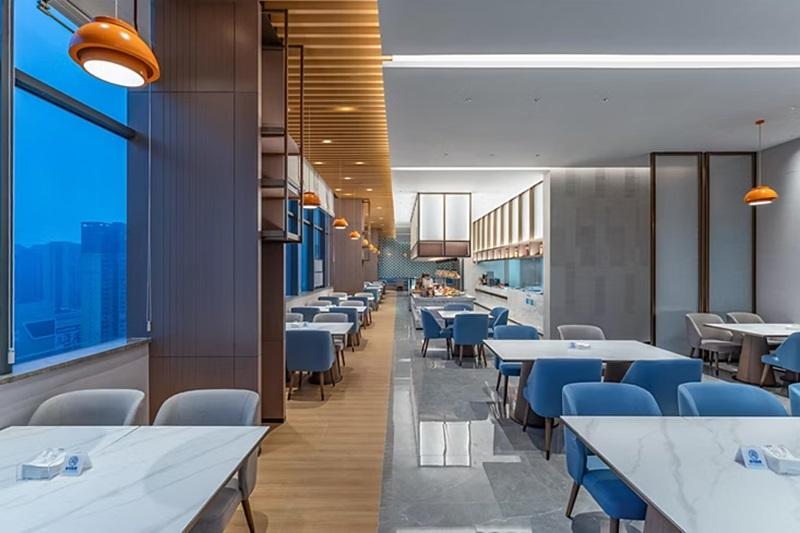 Hotel Holiday Inn Express Bazhong Center, An Ihg