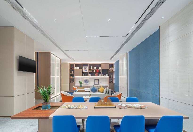 Hotel Holiday Inn Express Bazhong Center, An Ihg