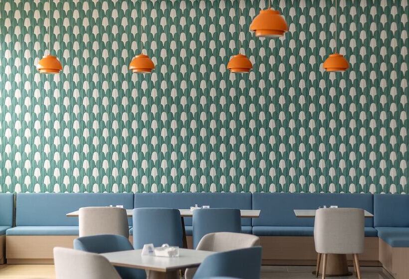 Hotel Holiday Inn Express Bazhong Center, An Ihg