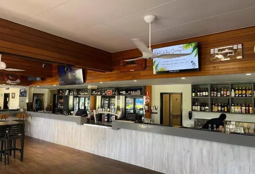 Hotelli Lucinda Village