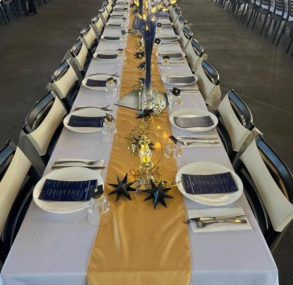 ホテル Lucinda Village