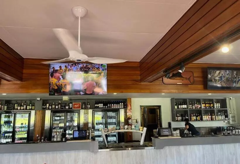 Hotelli Lucinda Village