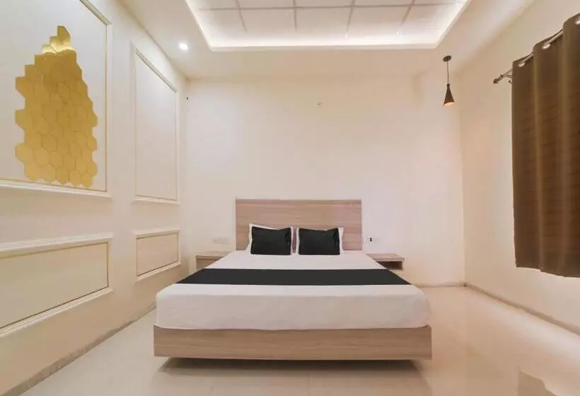 Hotelli Oyo Saubhagya Shri Resort