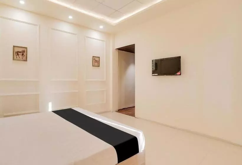 Hotelli Oyo Saubhagya Shri Resort
