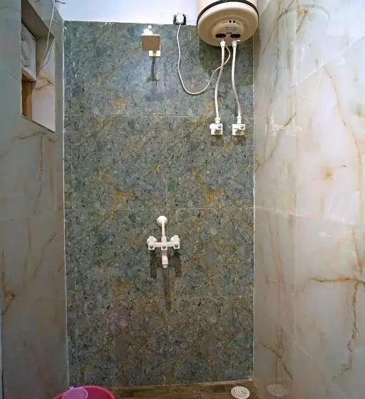 Hotelli Sd Grand Palace Near Radha Rani Mandir Mansarovar Vrindavan