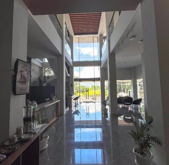 Kiyana Premiere Hotel Batang