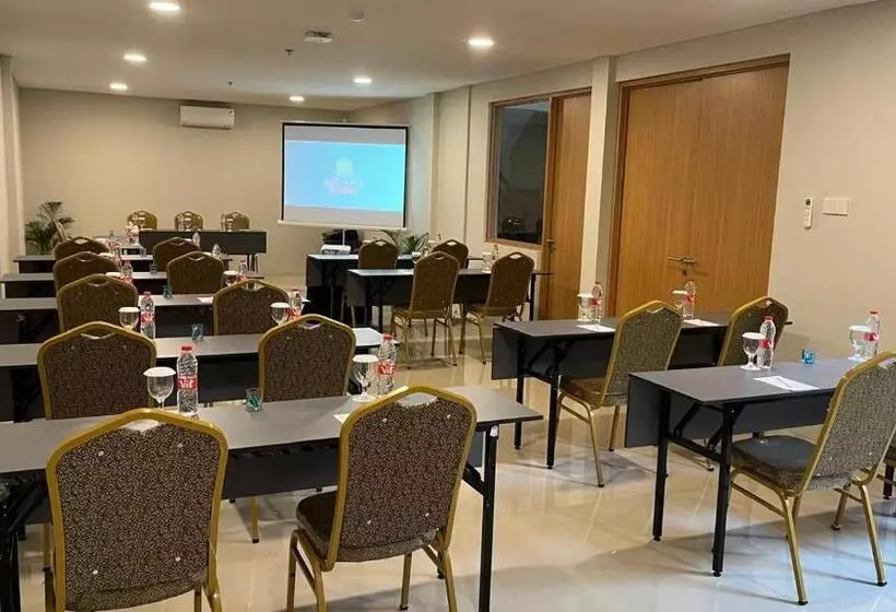 Kiyana Premiere Hotel Batang