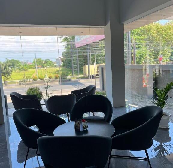 Kiyana Premiere Hotel Batang