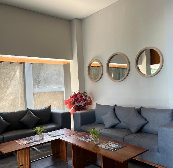 Kiyana Premiere Hotel Batang