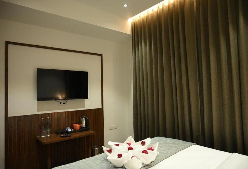 Mango Leaf Lake Resort