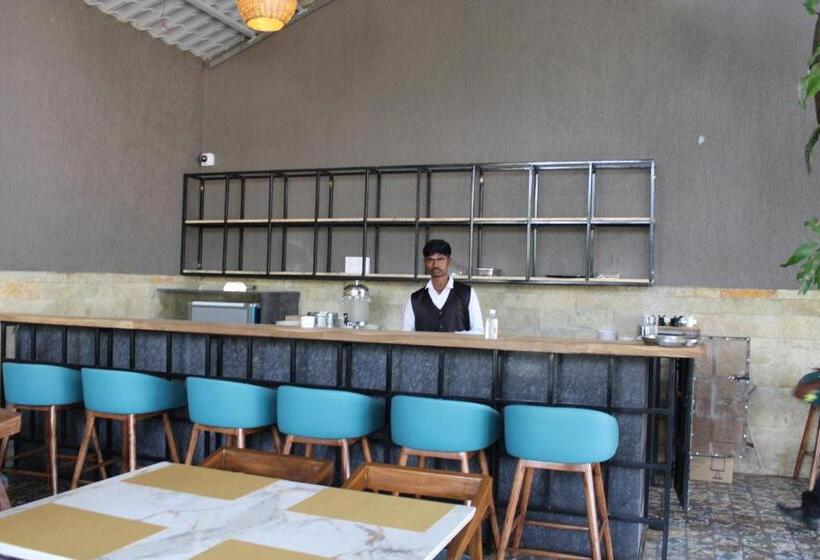 Mango Leaf Lake Resort