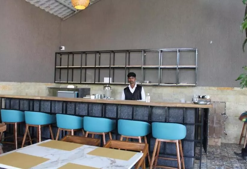 Mango Leaf Lake Resort