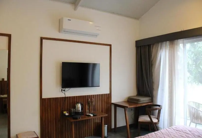 Mango Leaf Lake Resort