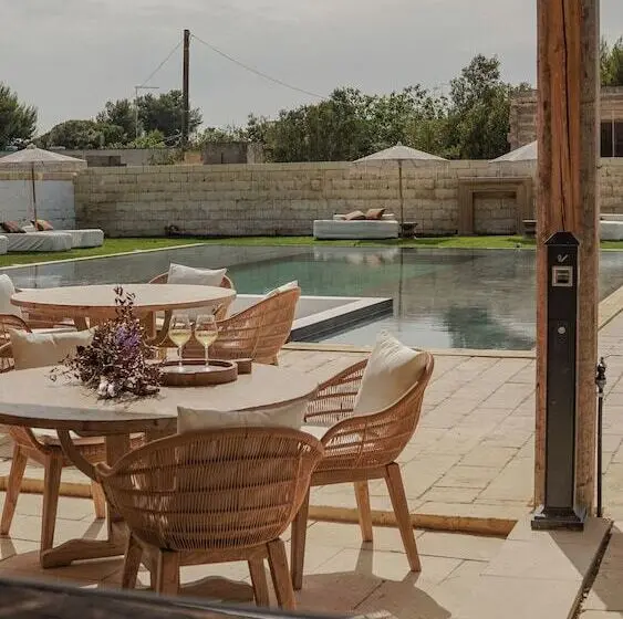 هتل Borgo Bevagna Relais