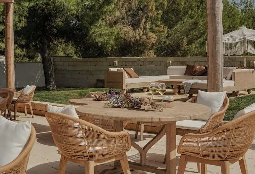 هتل Borgo Bevagna Relais