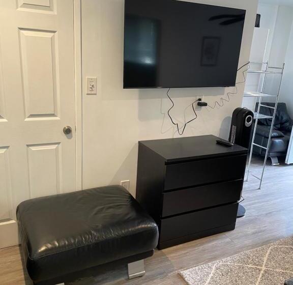 פנסיון Orchard House