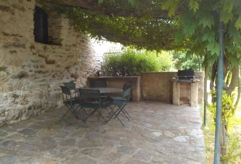 Aamiaismajoitus (B&B) Abbaye De Capservy