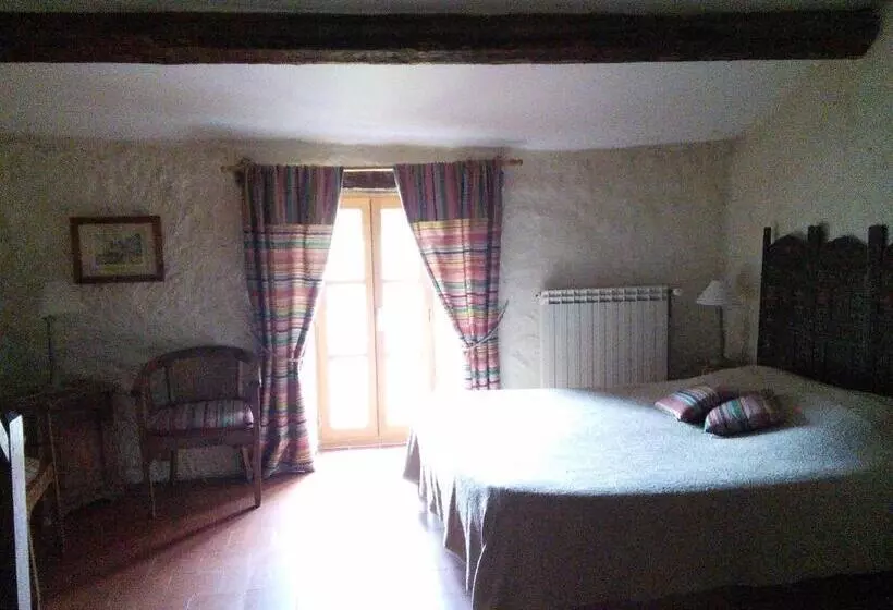 Aamiaismajoitus (B&B) Abbaye De Capservy