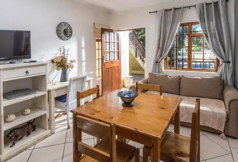 تختخواب و صبحانه Algoa Guest House Summerstrand
