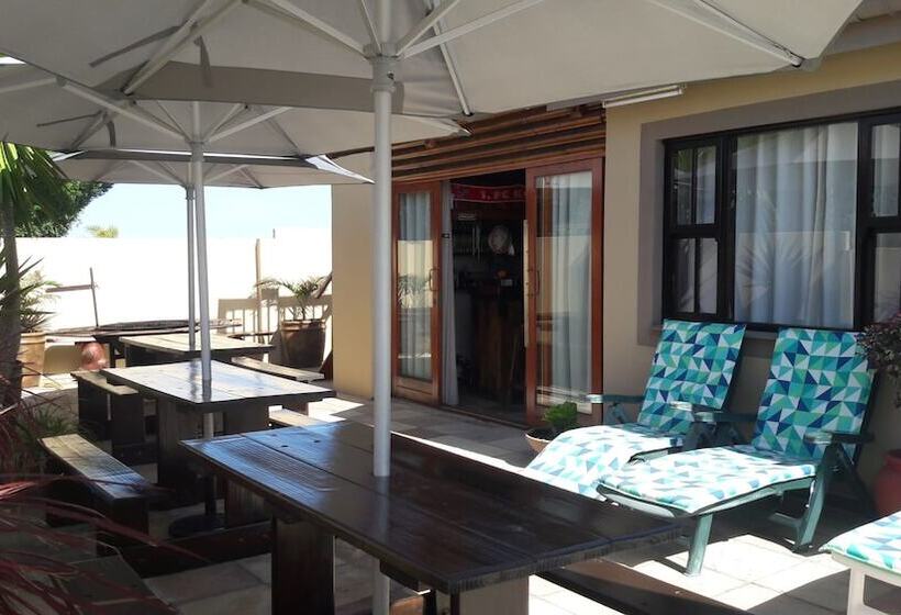 تختخواب و صبحانه Anchorage Guest House
