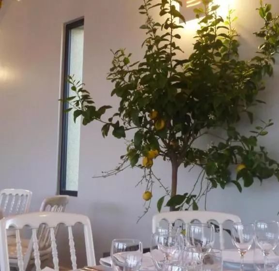 Aamiaismajoitus (B&B) Bastide Saint Maurin