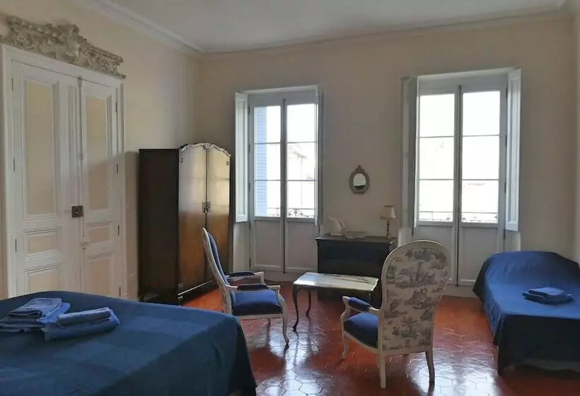 Aamiaismajoitus (B&B) Chambre D Hôtes Eloi Merle