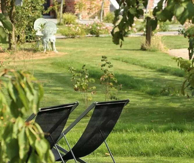 ベッドアンドブレックファースト Chambres D´hotes Herbes Folles