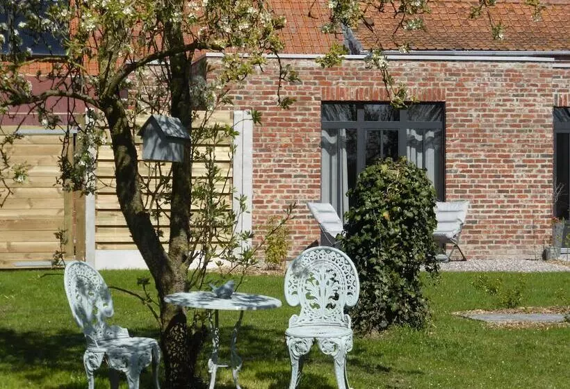 ベッドアンドブレックファースト Chambres D´hotes Herbes Folles