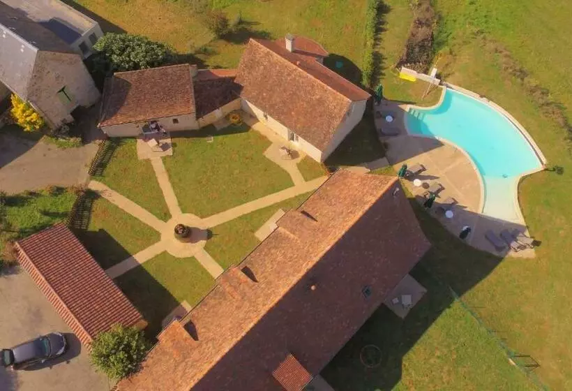 Aamiaismajoitus (B&B) Domaine De Janis & Spa