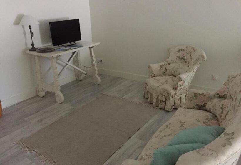 צימר Domaine En Castanet