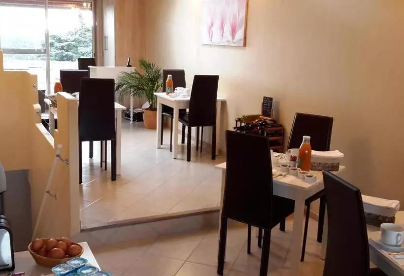 Aamiaismajoitus (B&B) Esprit Garrigues D Uzès