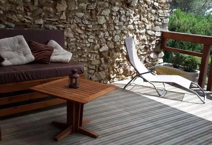 Aamiaismajoitus (B&B) Esprit Garrigues D Uzès