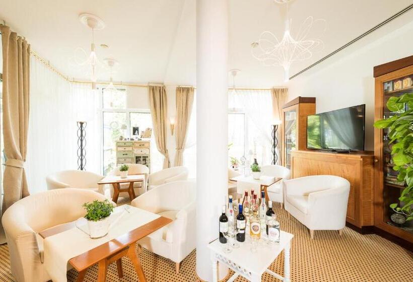 Bel Air Strandhotel Glowe