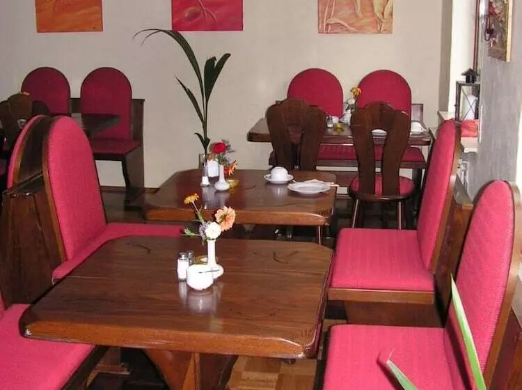 Land Gut Hotel Burgblick