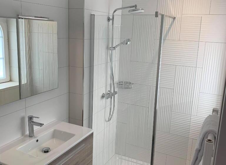 호텔 Restaurant Les 3 Piliers