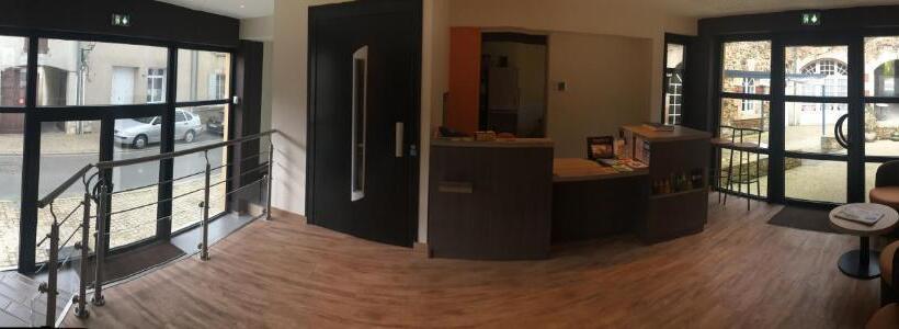 호텔 Restaurant Les 3 Piliers