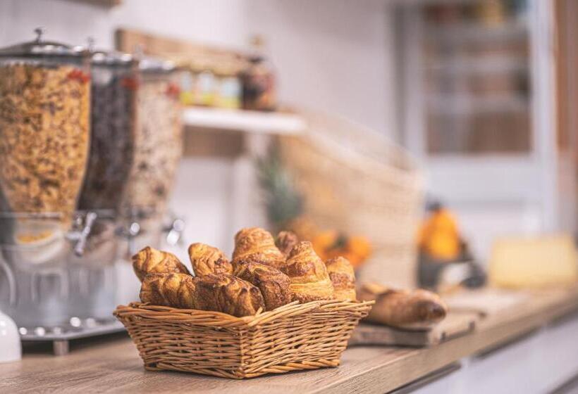 호텔 Restaurant Les 3 Piliers