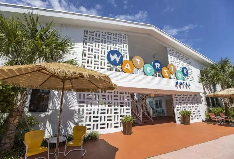 Waterside Hotel And Suites