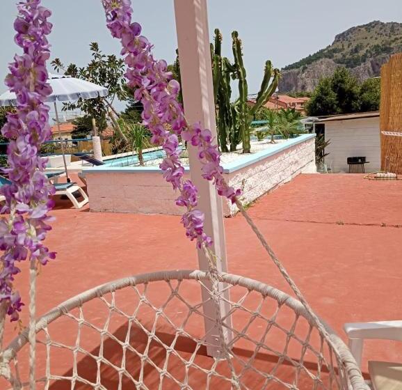 تختخواب و صبحانه Borgomarino S Room