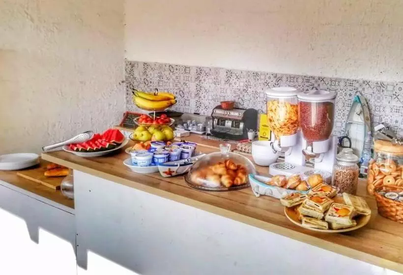 Aamiaismajoitus (B&B) Borgomarino S Room