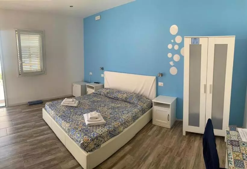 Aamiaismajoitus (B&B) Borgomarino S Room