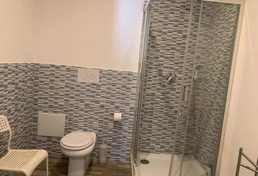 Aamiaismajoitus (B&B) Borgomarino S Room