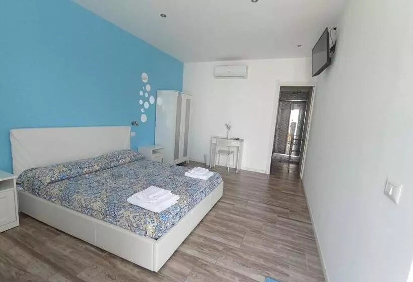 Aamiaismajoitus (B&B) Borgomarino S Room