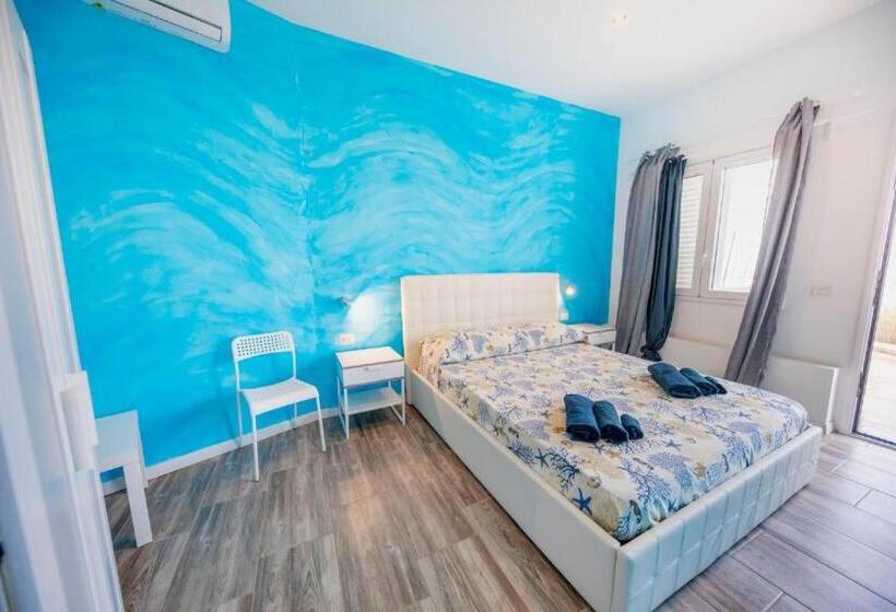 تختخواب و صبحانه Borgomarino S Room