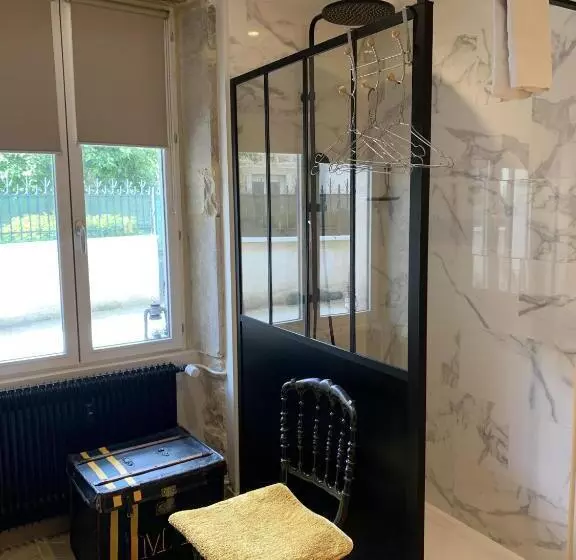 Aamiaismajoitus (B&B) Chez Marie   Centre   Parking Privé   Hospices