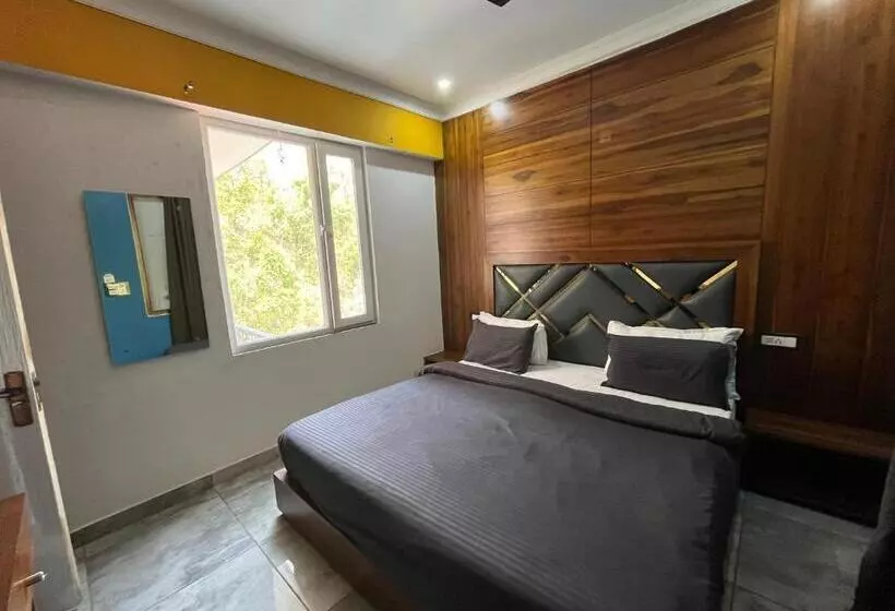 Bonfire Hostels Rishikesh