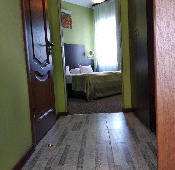 هتل 12 Months Mini