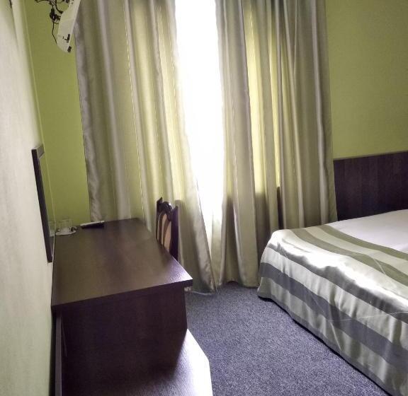 هتل 12 Months Mini