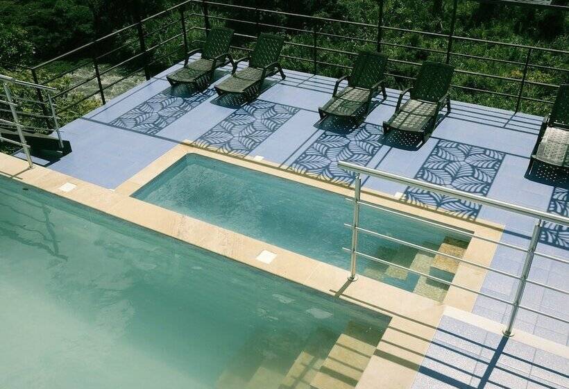 Отель Ananda Boutique La Vega